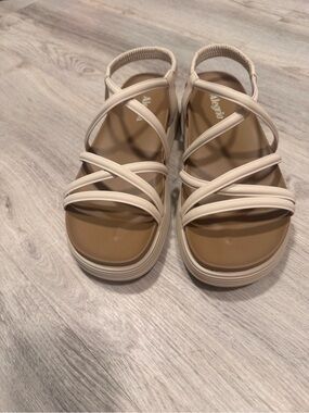 Alegria Audie's Women's Champagne Strappy Platform Sandals